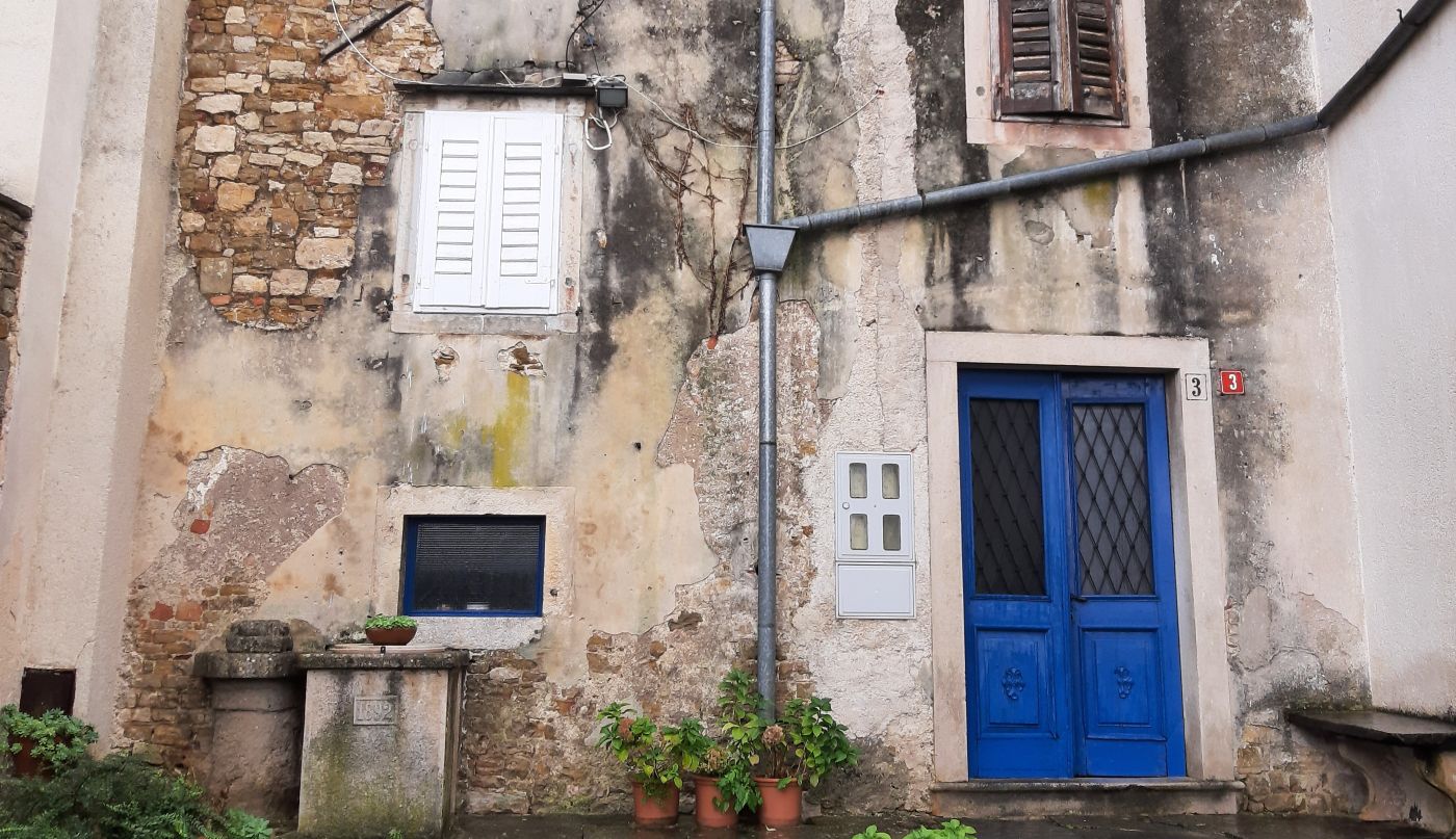 Onbewoonbaar verklaarde woning